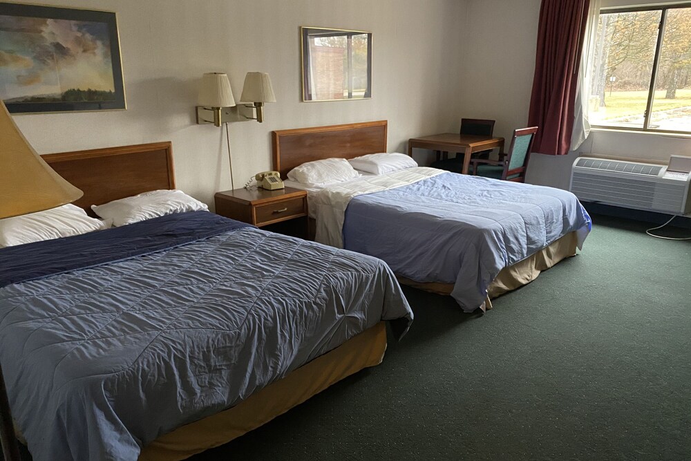Rain Tree Inn - photo 7
