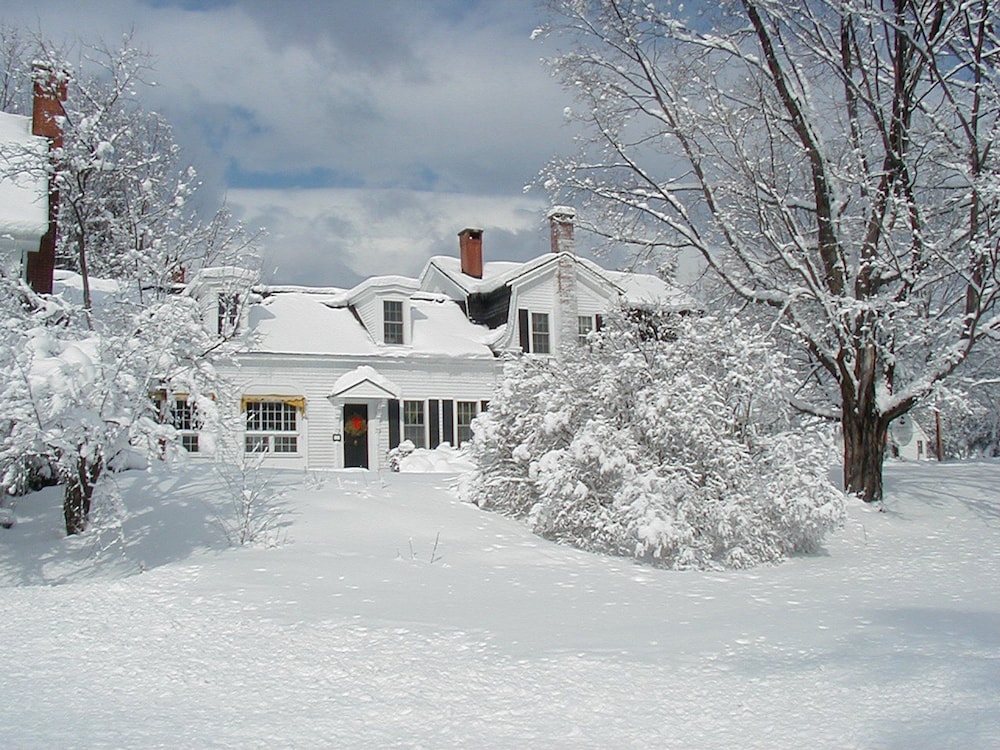 Admiral Peary Inn Bed & Breakfast - photo 44