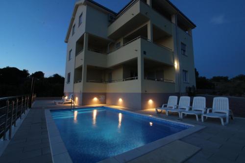 Apartmani Nejašmić — 4-Star Luxury Hotel in Primosten, Croatia