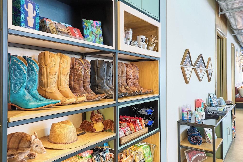 Aloft Austin Downtown - photo 30