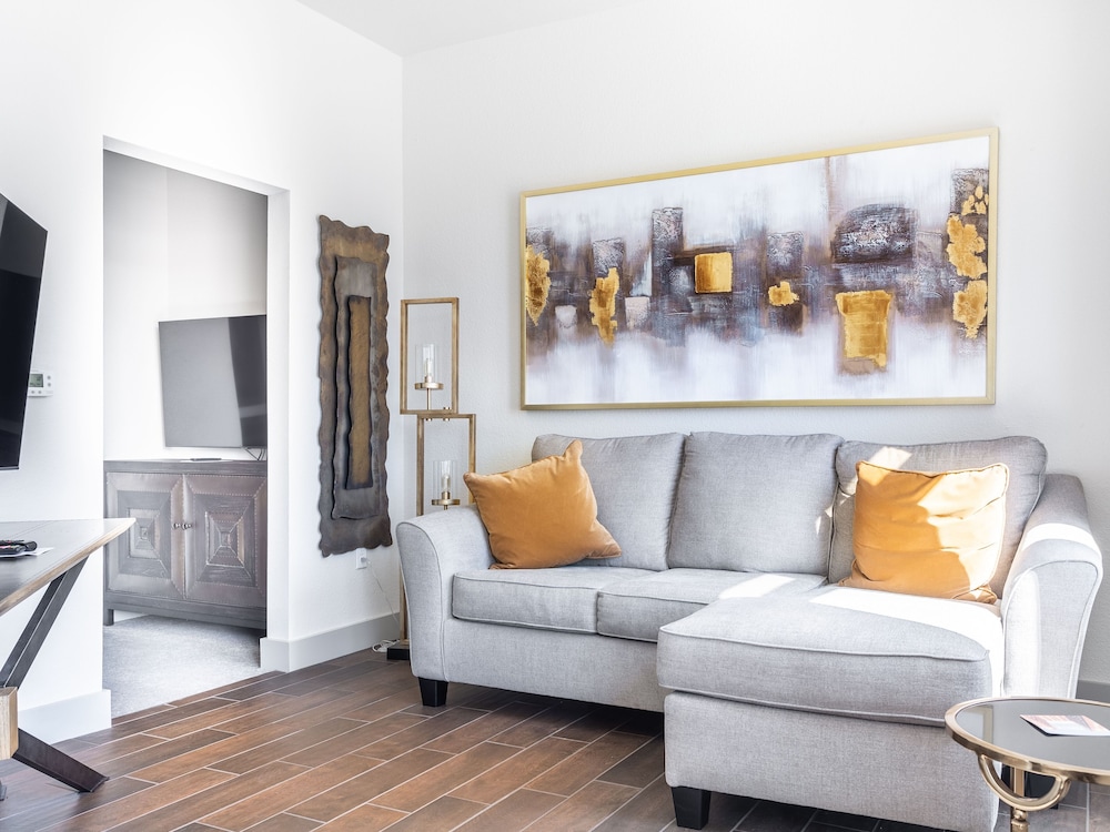 Millsap Suites by Pioneer Pocket Hotel - photo 17
