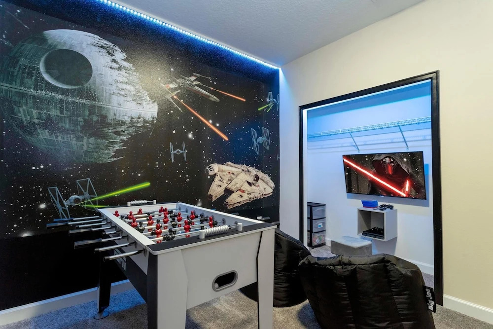 4BR Luxury Pool Game Room Disney Nearby Sleeps 12 - photo 17