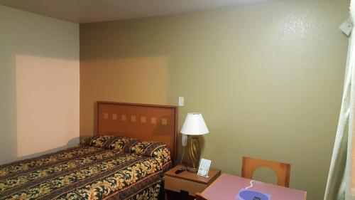Americas Best Inn Macon - photo 12