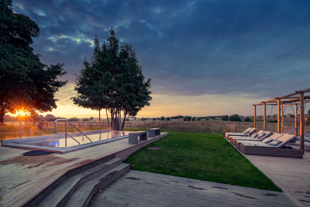 Hotell Mossbylund — hotel in Skivarp