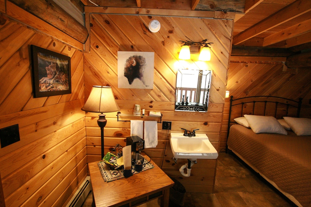 Judith Mountain Lodge - photo 5