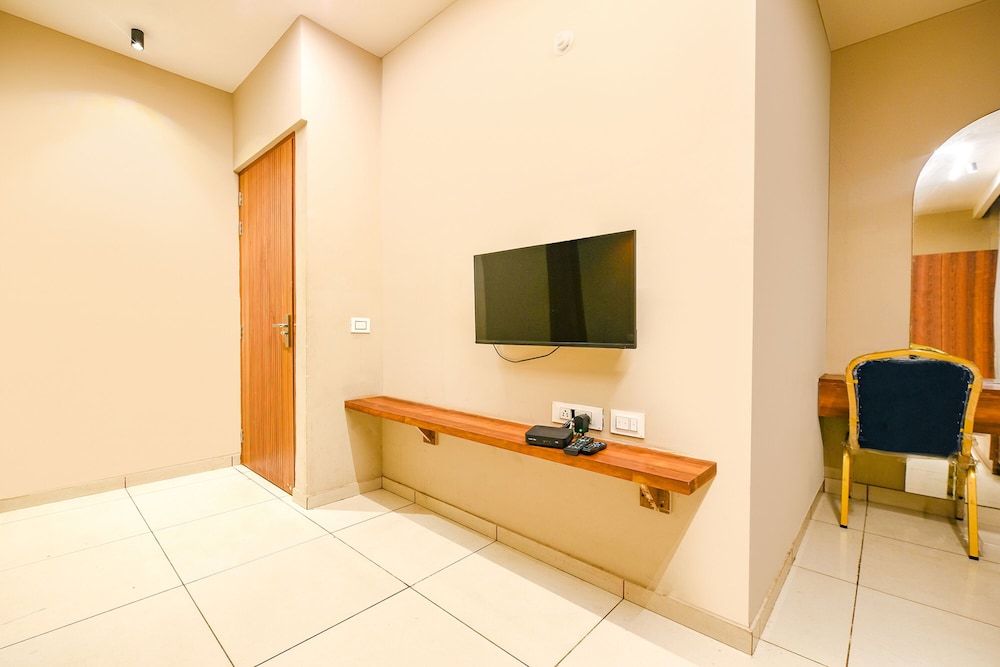 Fabhotel Dc Premium - carbon neutral hotel in Basi