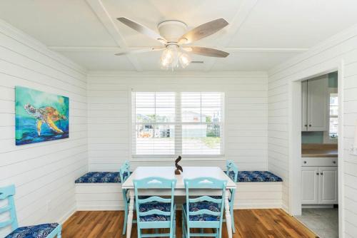 Salty But Sweet by Oak Island Accommodations - photo 12