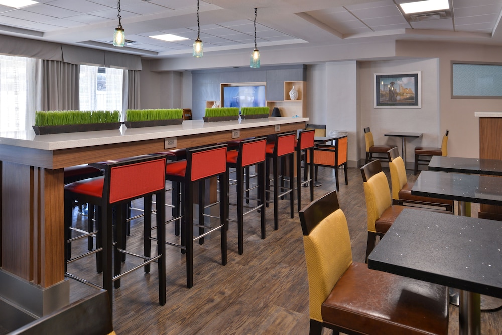Holiday Inn Express & Suites Austin North Central by IHG - photo 31
