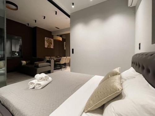 Lucky Central Home #22 VIPGreece — 4-Star Luxury Hotel in Athens, Greece