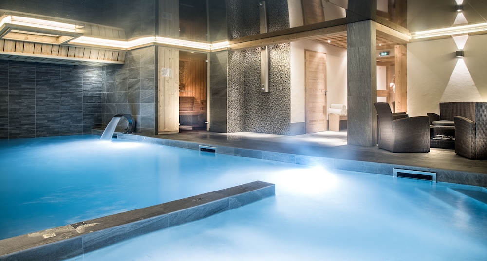 Résidence Les Cîmes — 5-Star Luxury Hotel in La Clusaz, France