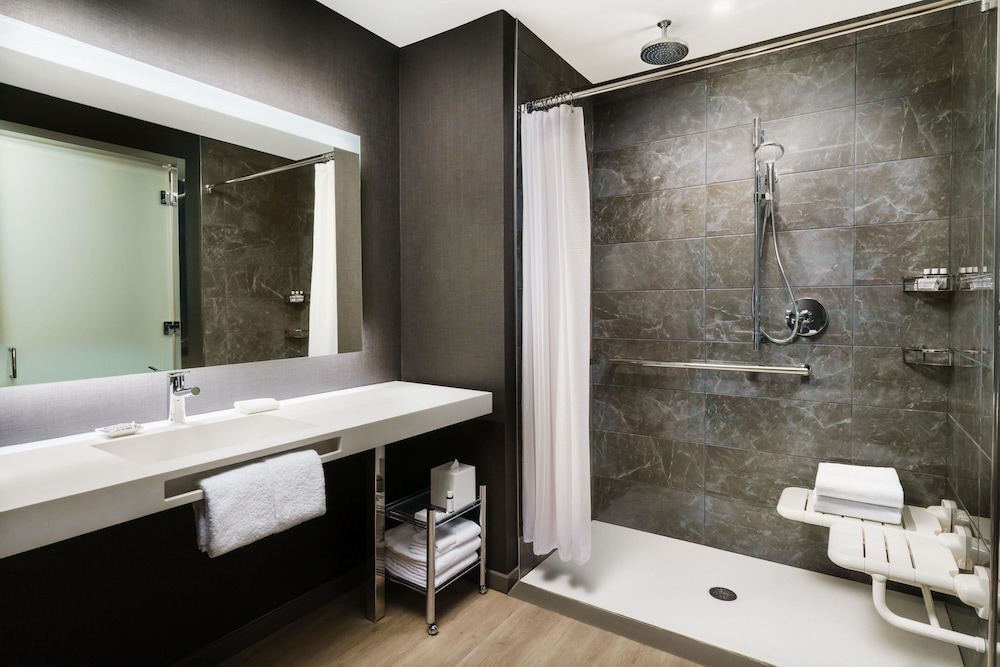 AC Hotel by Marriott Raleigh Downtown - photo 14