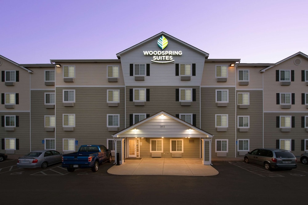 WoodSpring Suites Topeka - photo 23