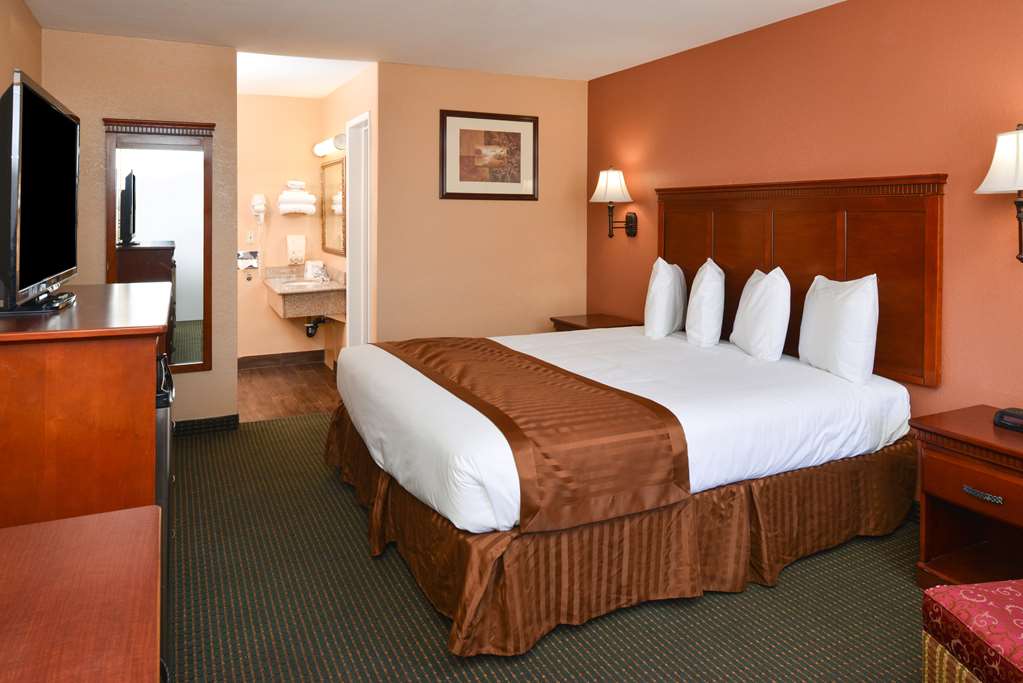 Americas Best Value Inn & Suites Bakersfield E - photo 4