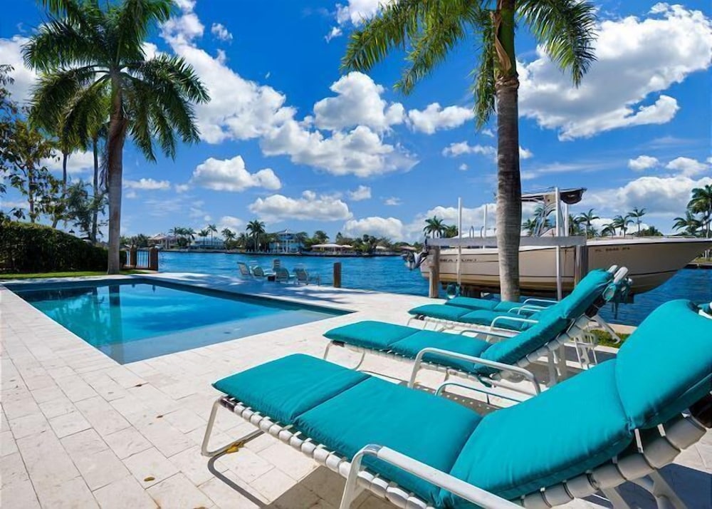 Salty Bungalows Rosie Fort Lauderdale in Fort Lauderdale, United States