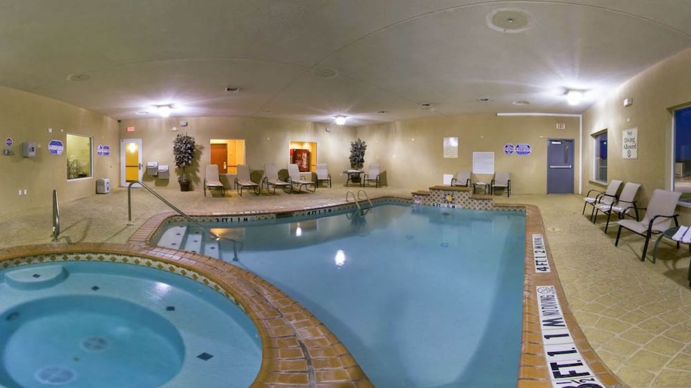 Holiday Inn Express Sweetwater by IHG - photo 17