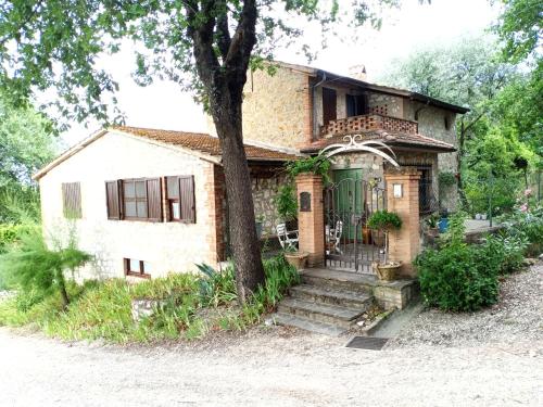 Tra Grilli E Cicale — hotel in Deruta