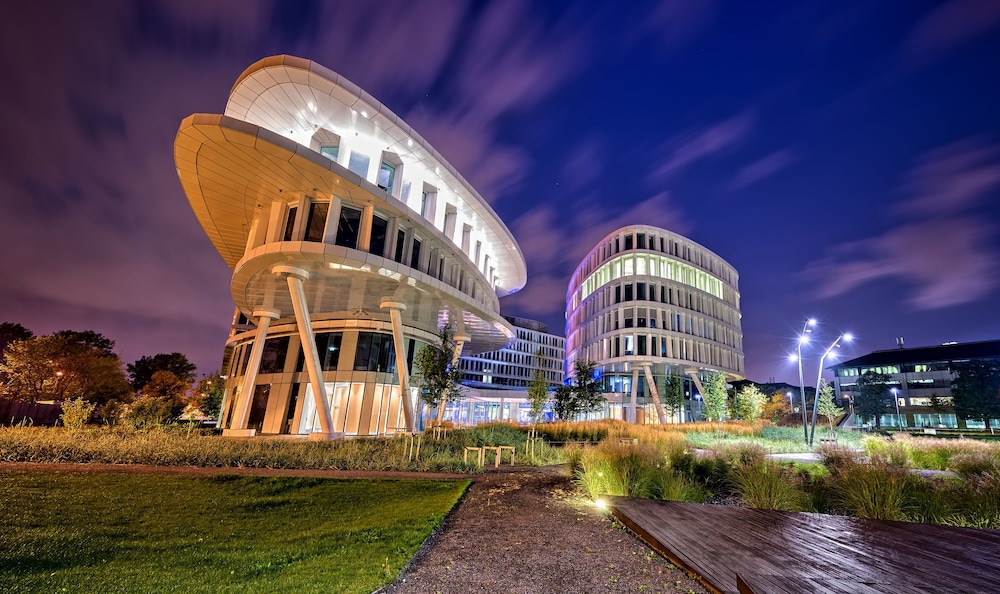 Sound Garden Hotel Airport