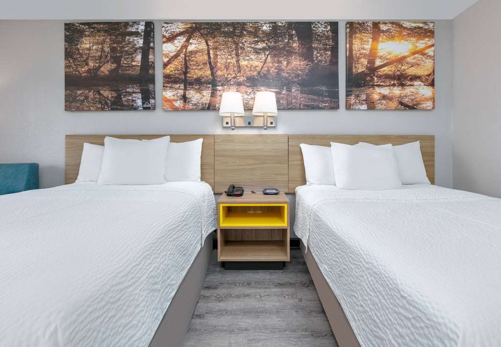 Days Inn by Wyndham Greenville MS - photo 34