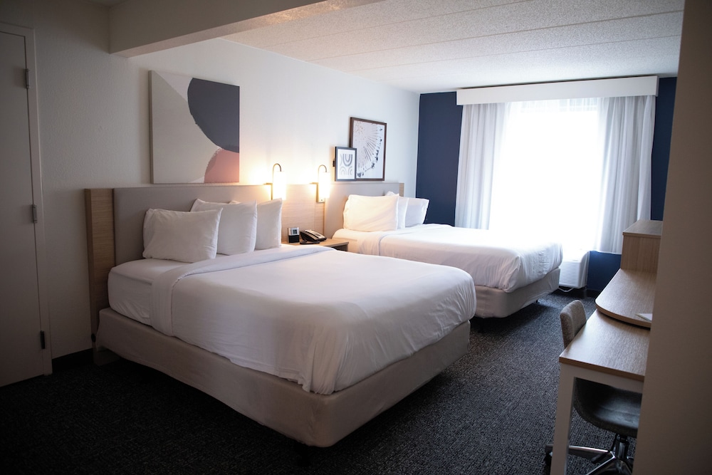 Spark by Hilton Mechanicsburg - photo 14