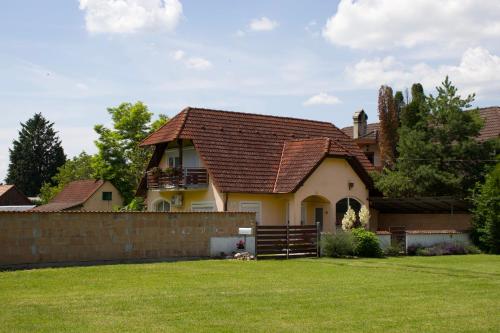 Liliána apartman — Balatonbereny — photo 4