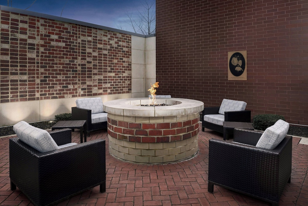 Courtyard Muncie at Horizon Convention Center - photo 40