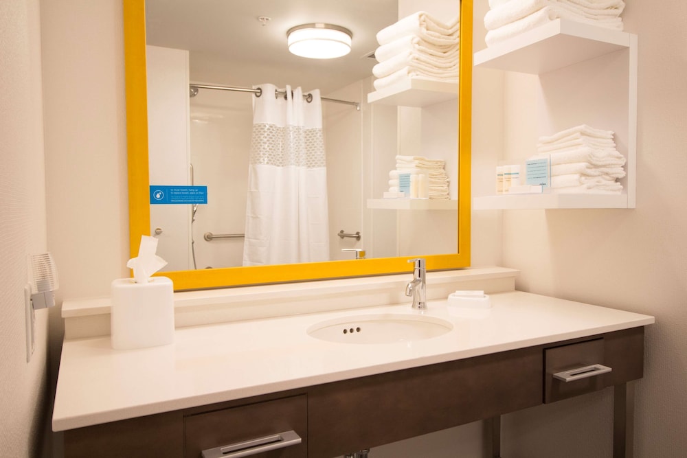 Hampton Inn Decatur Mt. Zion - photo 20