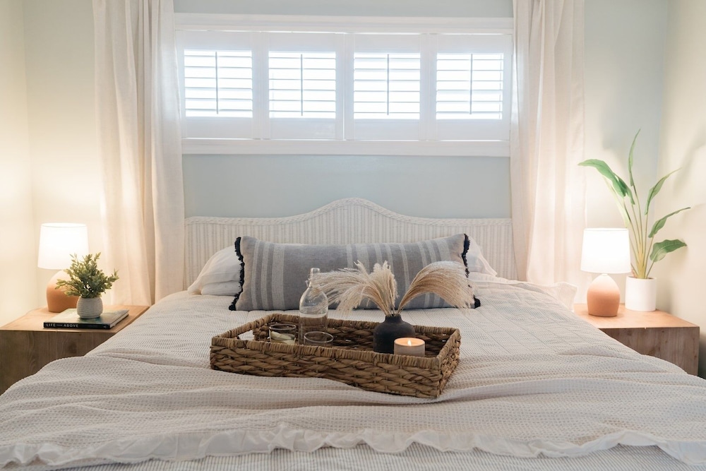0912 White Linen Room by Atlantic Towers - photo 8