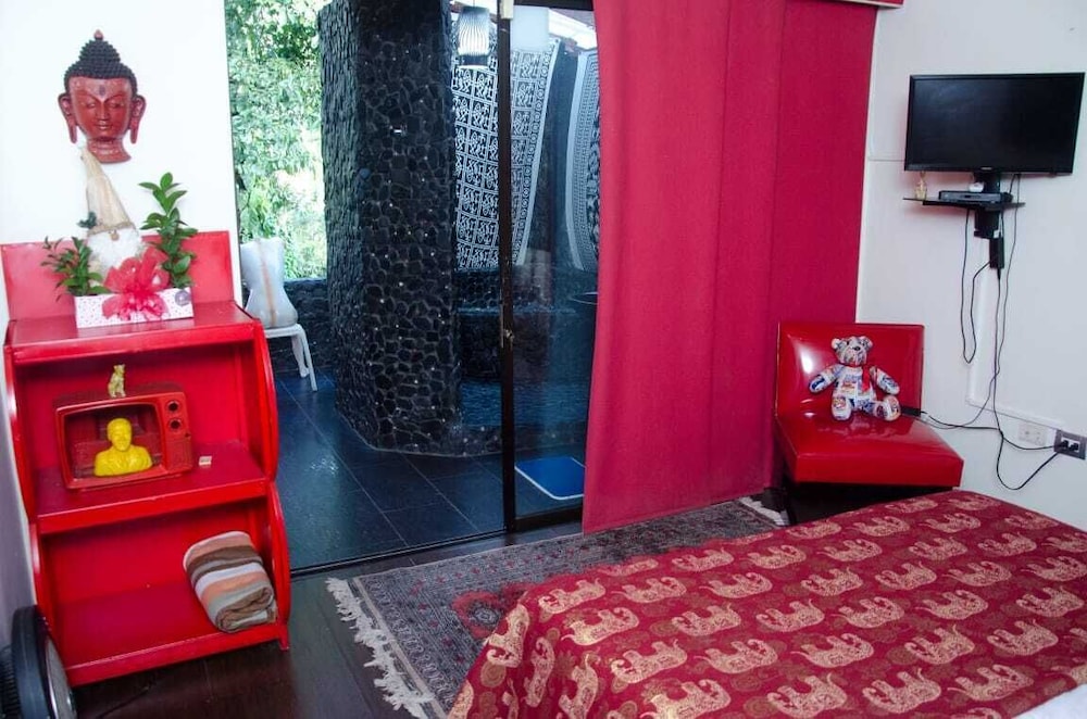 The Secret Buddha pet-friendly hotel La Estrella