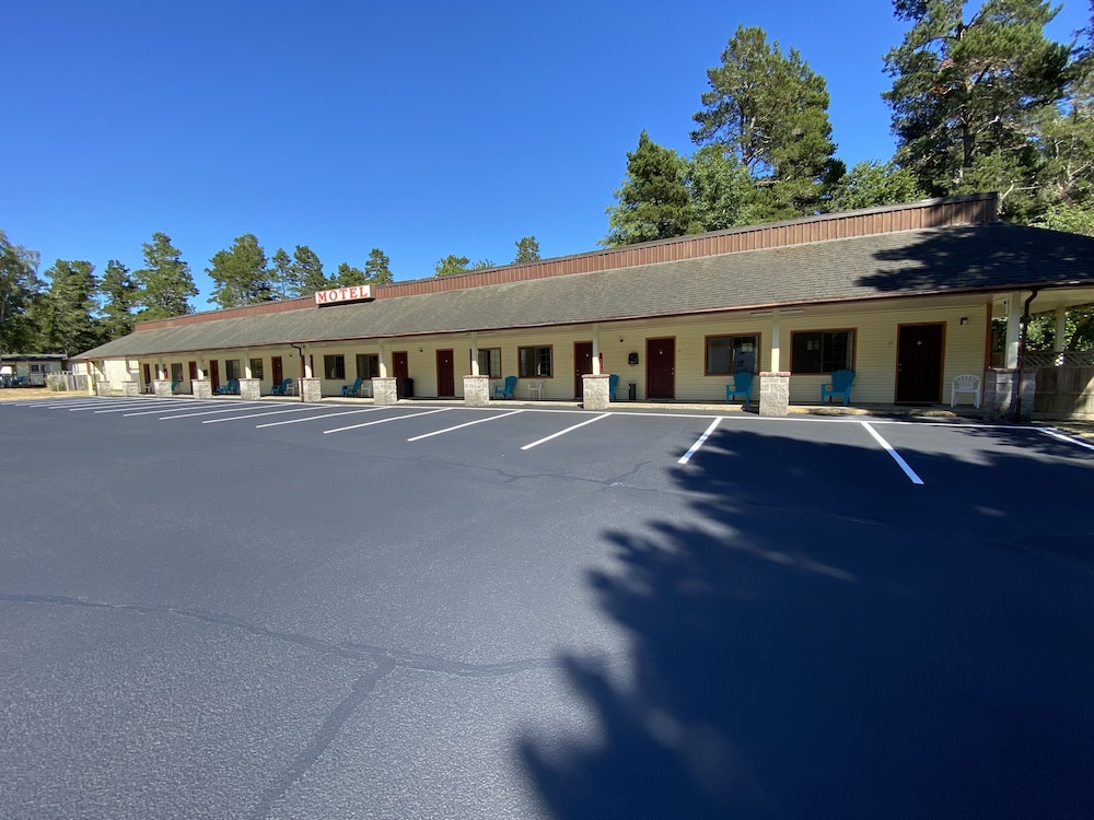 Seadrift Motel & RV Park - photo 11
