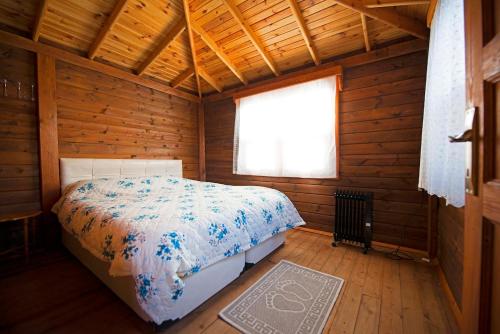 Yeniliman Bungalov Evleri Ilgın Adlı Ev Karaburun İzmir in Unknown City, Turkey