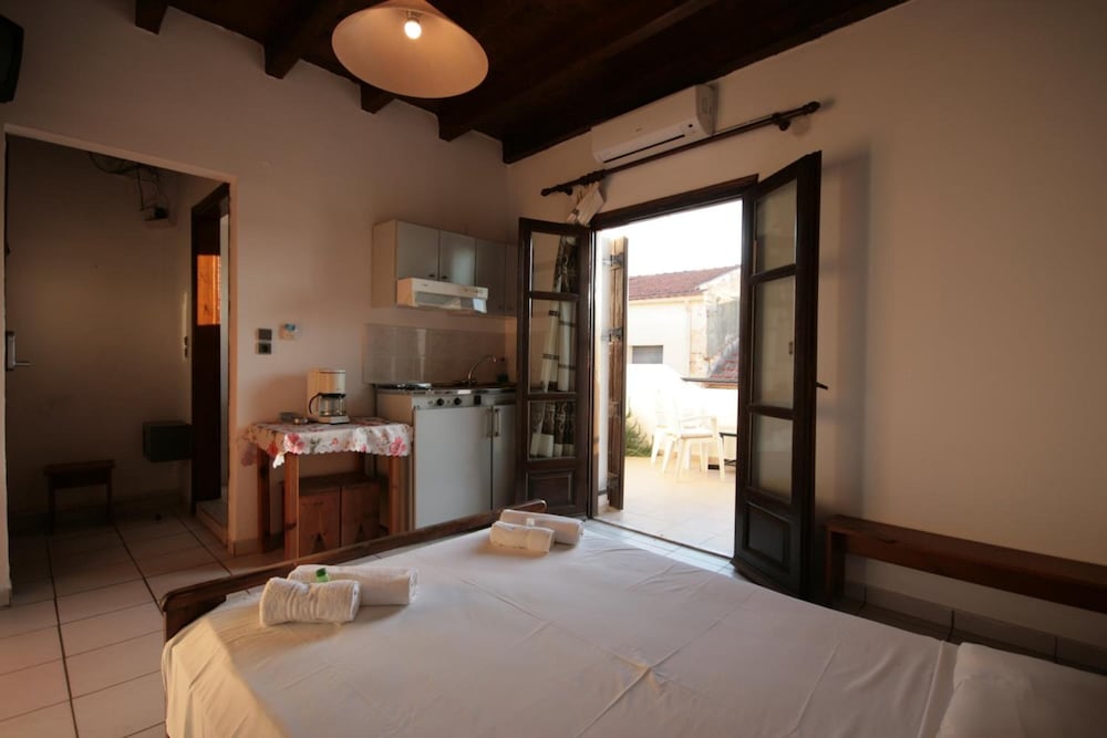 Chania Rooms - carbon neutral hotel in Chania