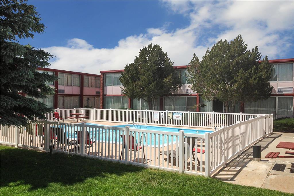 Econo Lodge Rawlins - photo 11