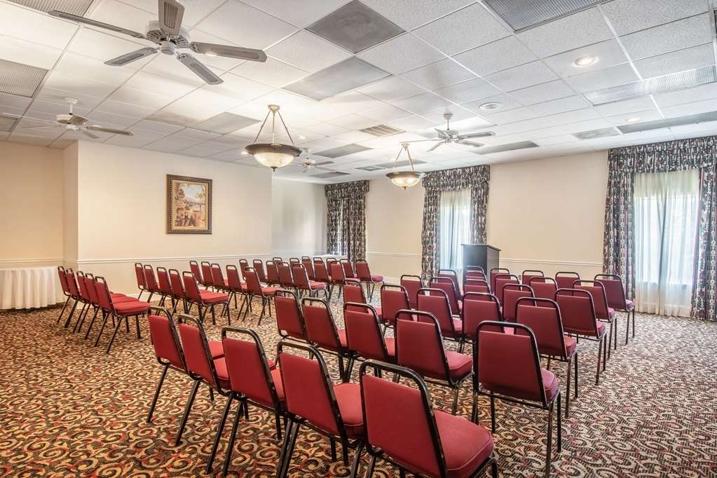 Clarion Inn & Suites Central Clearwater Beach - photo 70