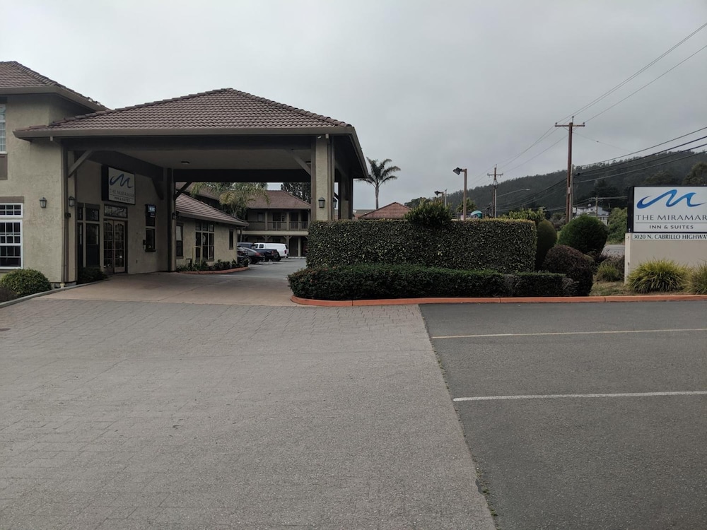The Miramar Inn and Suites - photo 26