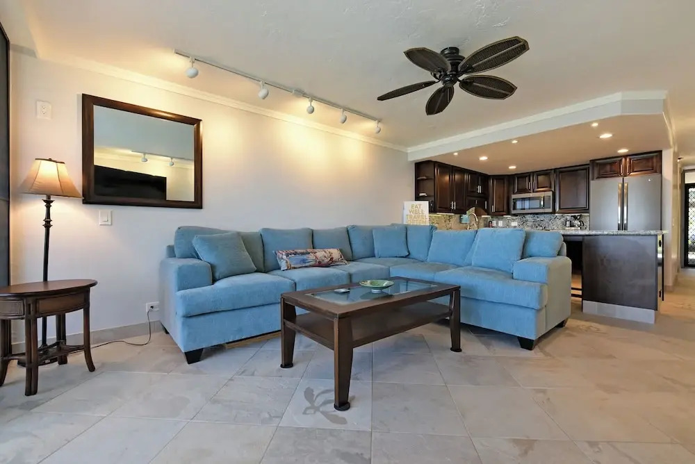 Kahana Reef 111 KR 111 Renovated OceanFront Condo Romantic Get — 4-Star Luxury Hotel in Lahaina, United States