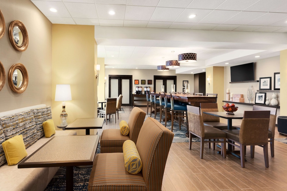 Hampton Inn Kennewick at Southridge - photo 4