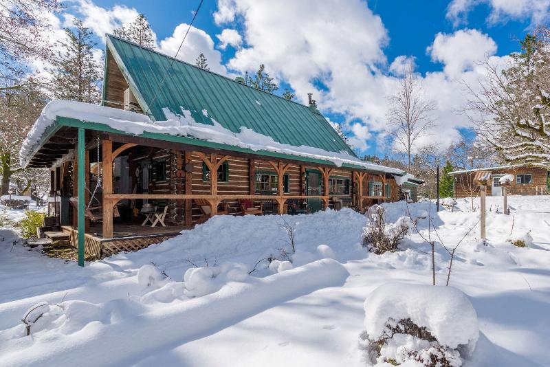 The Davies Family Inn - photo 86