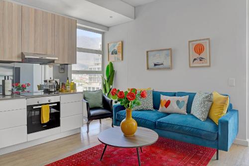 Leila City Centre Apartment stunning Mountain & City Views