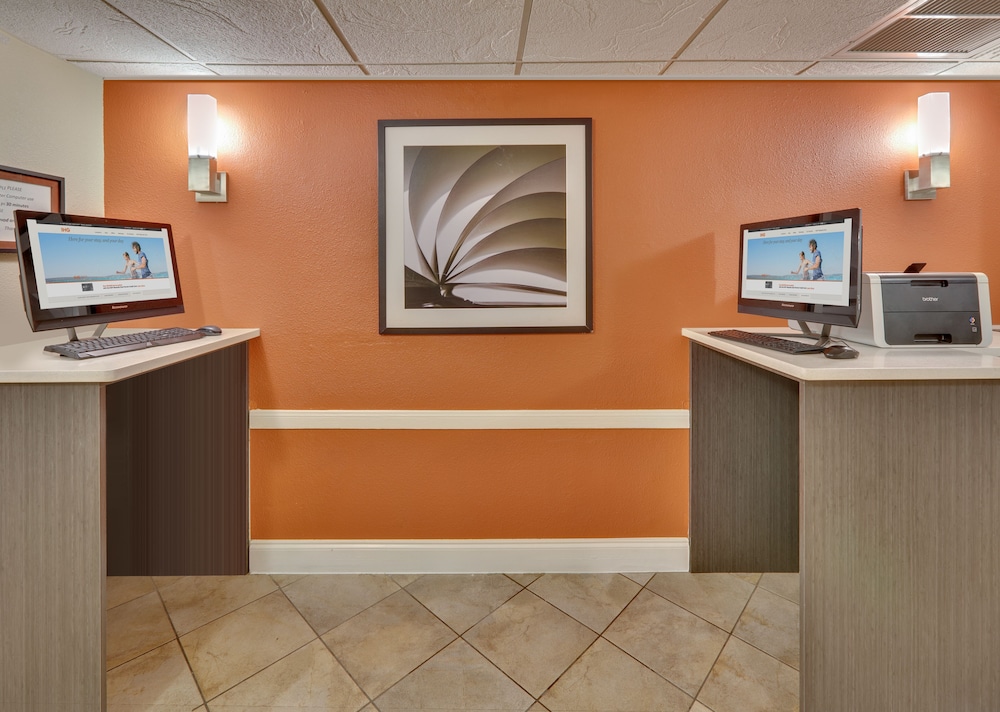 Candlewood Suites Market Center by IHG - photo 24