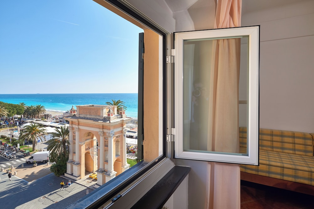 Hotel Garibaldi — hotel in Finale Ligure