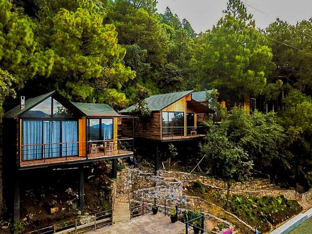 Alto de la Sierra by Rotamundos in Puerto Escondido, Mexico