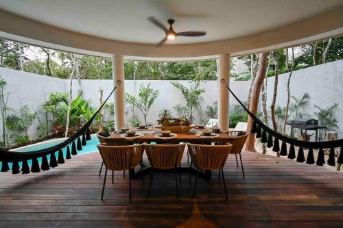 Casa Kuk stylish Beach at 5 min Pool Concierge — 4-Star Luxury Hotel in Tulum, Mexico