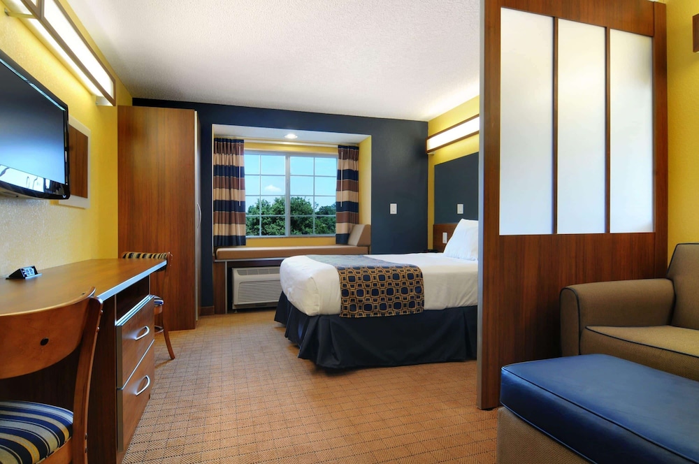 Microtel Inn & Suites by Wyndham Columbus Near Fort Benning - photo 47