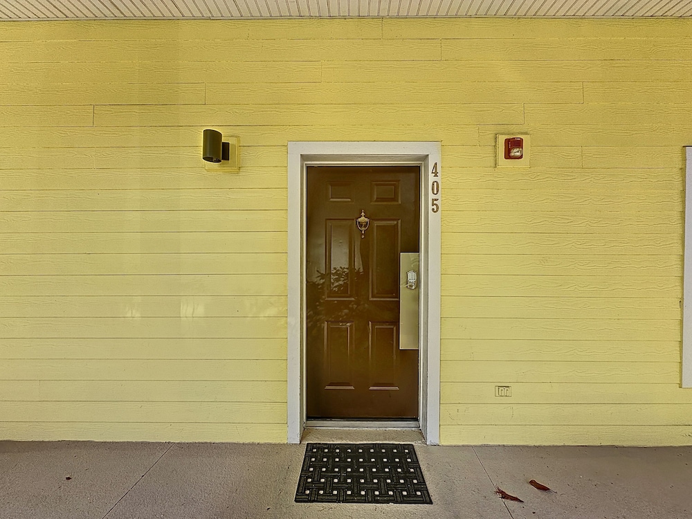 3 Bed 2 Bath Condo Bahama Bay Resort - photo 30