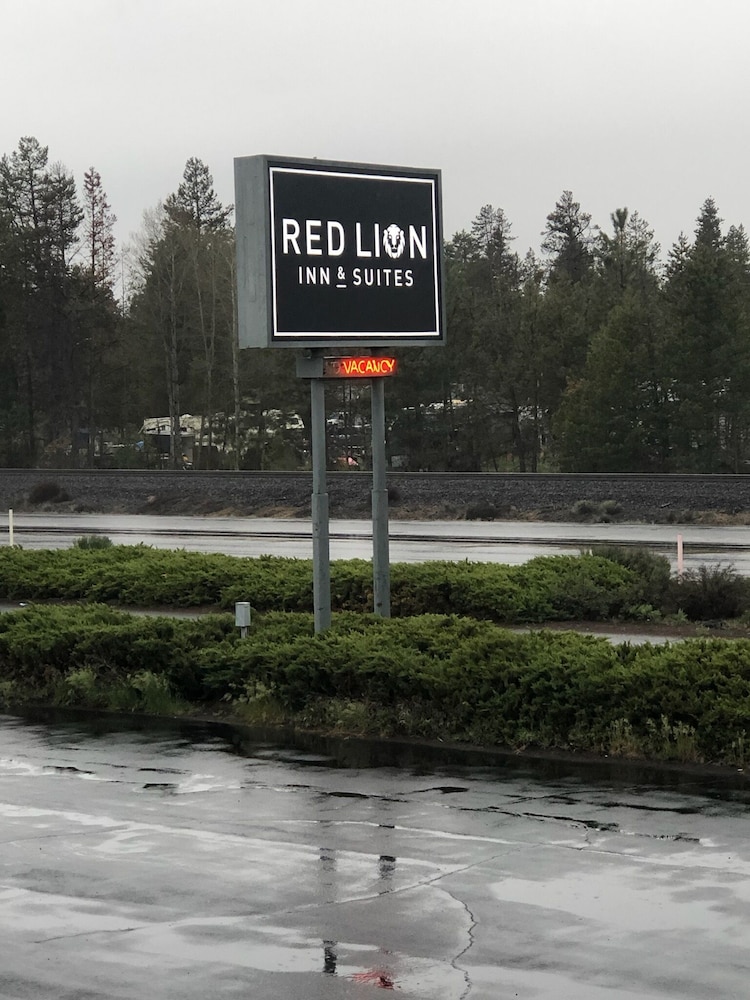 Red Lion Inn & Suites La Pine - photo 16