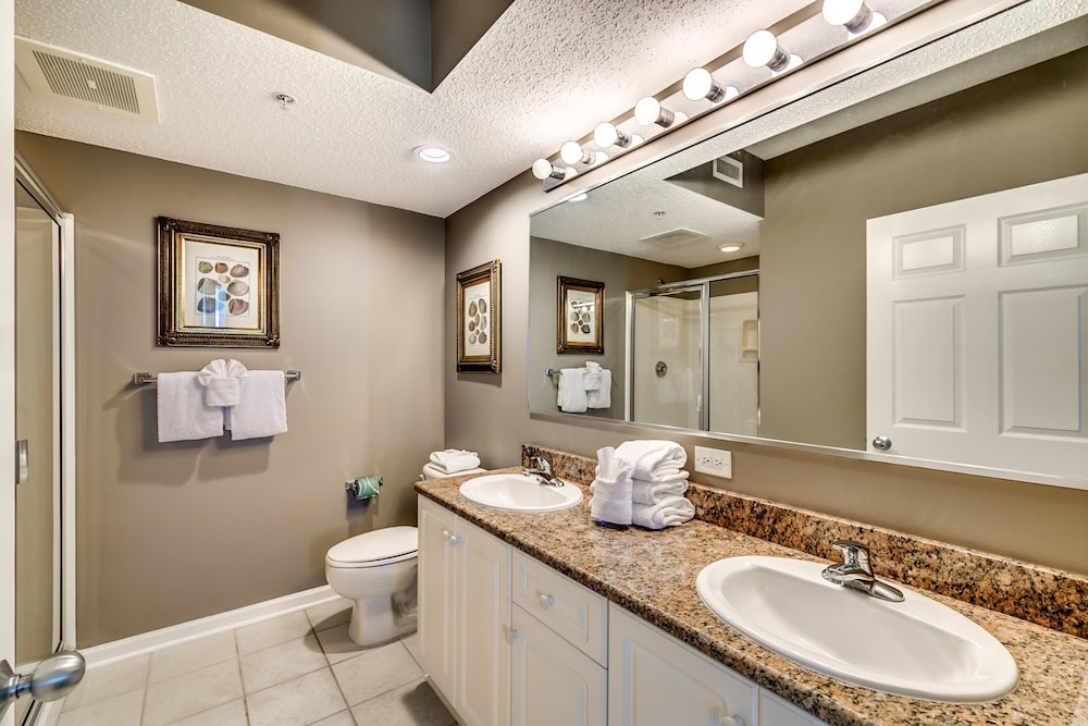 Barefoot Resort North Tower by Condo World - photo 36