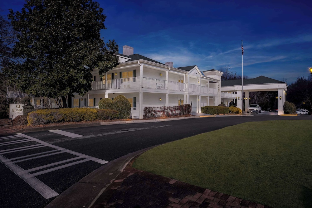 Quality Inn Fayetteville near Historic Downtown Square - photo 65