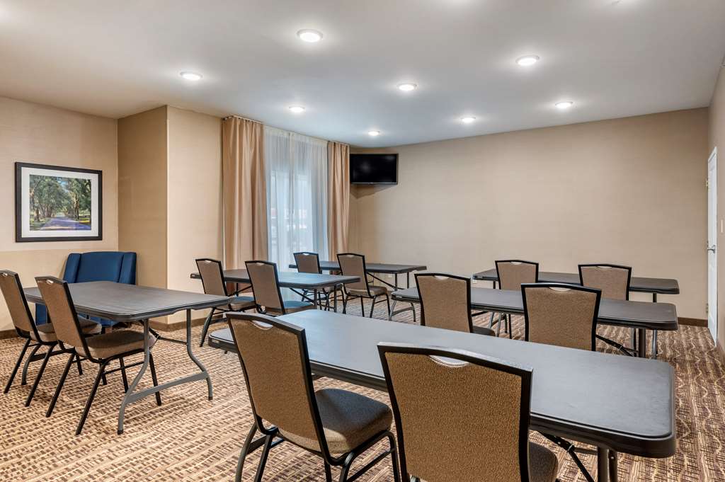Comfort Inn & Suites Northern Kentucky - photo 34