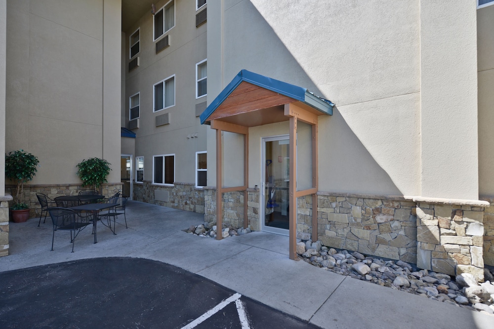 Yellowstone Westgate Hotel - photo 35