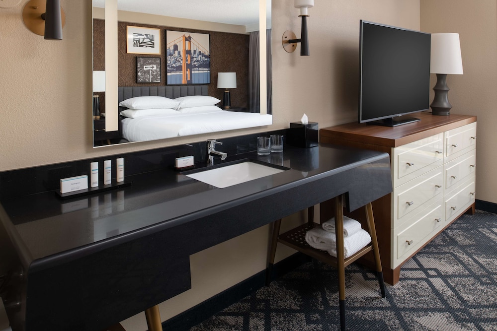 Embassy Suites by Hilton San Francisco Airport Oyster Point - photo 24